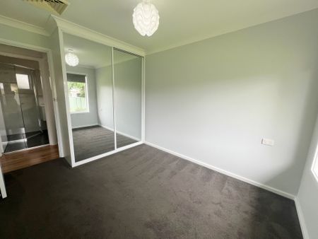 Family Home In South Dubbo! - Photo 4
