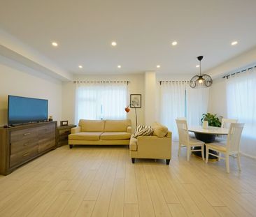 For Lease - 3165 Lotus Common, Burlington, Ontario - Photo 2