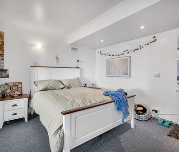 Cozy & Convenient Living - Photo 3