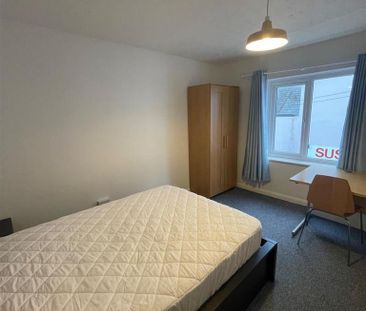 3 bedroom apartment to rent - Photo 2