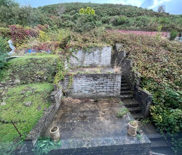 Robert Owen Gardens, Port Tennant, Swansea. SA1 8NR - Photo 1