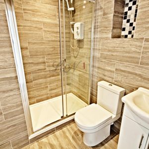 Market Place, Basingstoke, RG21 - Photo 3