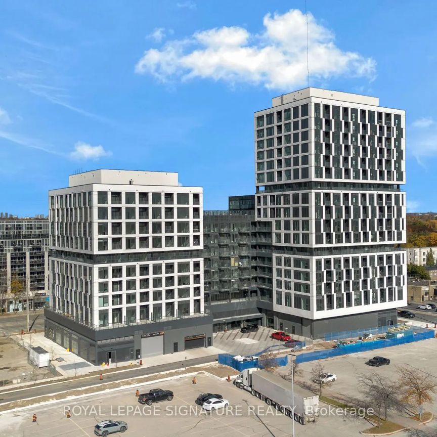 1007 The Queensway #917 - Photo 1