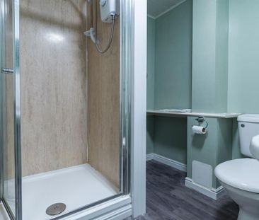 3 bedroom apartment to rent - Photo 3