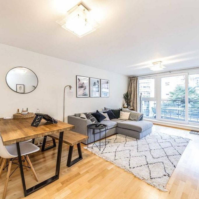 2 bedroom flat to rent - Photo 1
