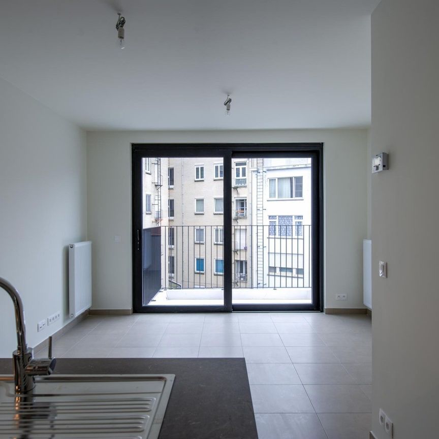 Prachtig nieuwbouw appartement met terras in hartje Antwerpen! - Photo 1