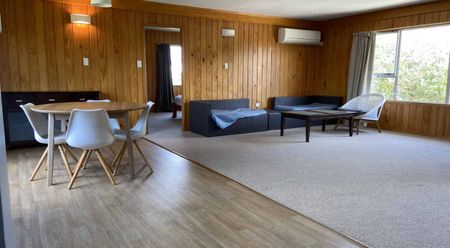 3 Bedroom - Kaiti - Photo 2