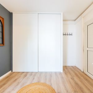 Location Appartement 1 pièce 76m² ST DENIS 97400 - Photo 2