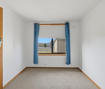 Home in Convenient Claremont Location - Photo 4