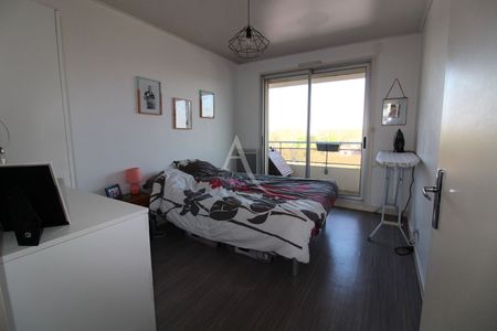 Location Appartement 5 pièces 98m² - Photo 3
