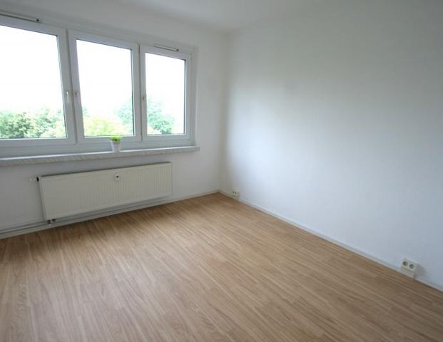 WOHNRAUM muss NICHT teuer SEIN - - - Küche mit Fenster - - - 2 Zimmer * Beste Aussichten - Foto 1