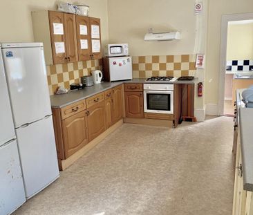 5 bedroom house of multiple occupation to rent - Photo 5