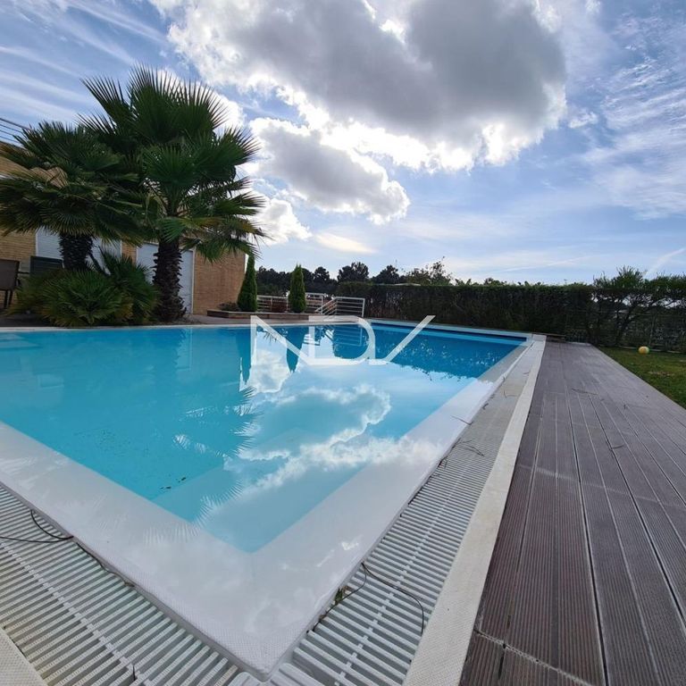 6 bedroom luxury House for rent in Almada, Distrito de Setúbal - Photo 1