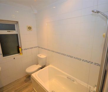 4 bedroom semi-detached house to rent - Photo 5