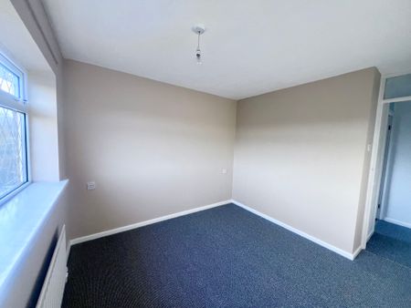 Aldcliffe Crescent, Balby - Photo 3