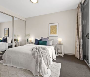 Stylish Modern Living in the Heart of Alexandria - Photo 2