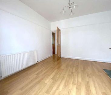 St. Martins Avenue, Luton, LU2 - Photo 2