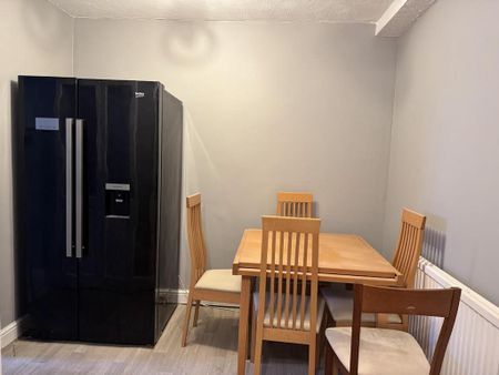 3 bedroom terraced house to rent - Photo 4