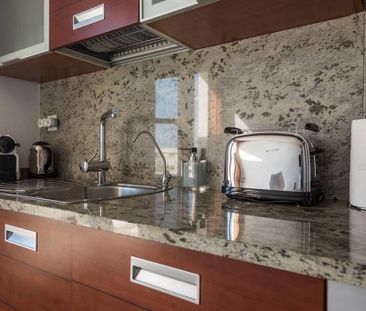 2 room luxury Apartment for rent in Marbella, Andalusia - Photo 2