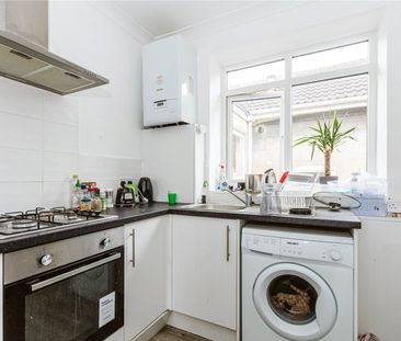 Apsley Road, - Photo 1