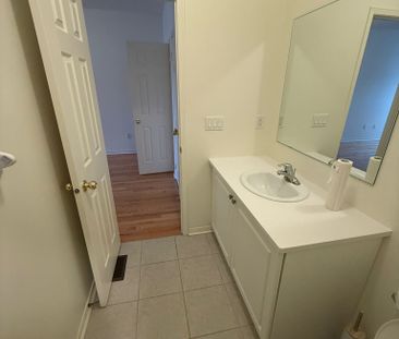 For Lease - 71 Ness Drive, Richmond Hill, Ontario - Photo 6