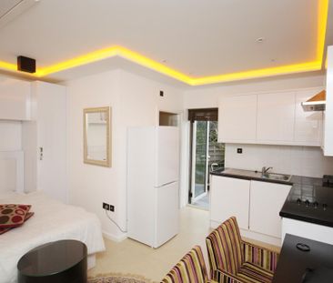 Brassie Avenue, East Acton, London, W3 7DF - Photo 6