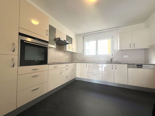 Magnificent 4.5-room apartment with lake view / 3 bedrooms / 2 bathrooms / 1 large balcony / 1 parking space - Foto 1