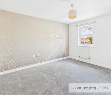 4 bedroom semi-detached house to rent - Photo 4