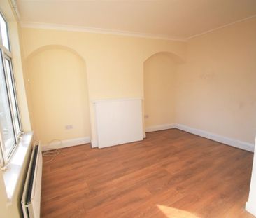 4 bedroom flat to rent - Photo 5