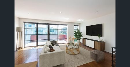 BEACHSIDE THREE BEDROOM TOWNHOUSE - Photo 3