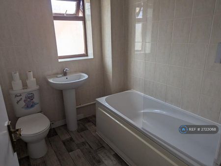 1 bedroom semi-detached house to rent - Photo 2