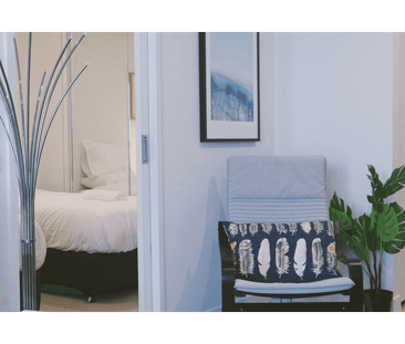 Fully furnished 2 bed 1 Bath 2mins Walk to Melbourne Central - Photo 6