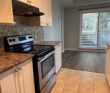 For Lease - 190 Hornchurch Lane Unit# B, Barrhaven, Ontario - Photo 5