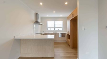 Brand New 3-Bedroom Townhouses in Central Location - Photo 3