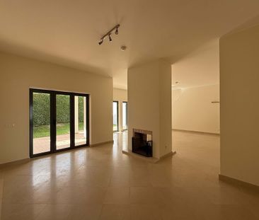 4 bedroom luxury Villa for rent in Cascais, Portugal - Photo 3