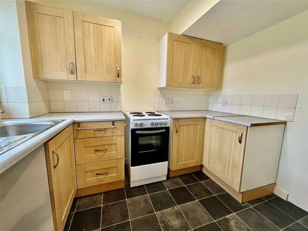 Crib Close, Chard, Somerset, TA20 - Photo 5