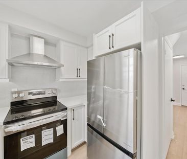 For Lease - 232 Kozlov Street, Barrie, Ontario - Photo 3