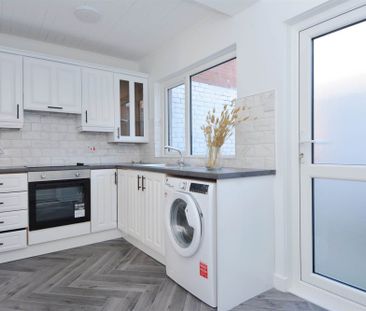 142 Greenville Road, off Grand Parade, BELFAST, BT5 5JY - Photo 3