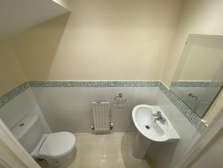 3 bedroom end of terrace house to rent - Photo 5