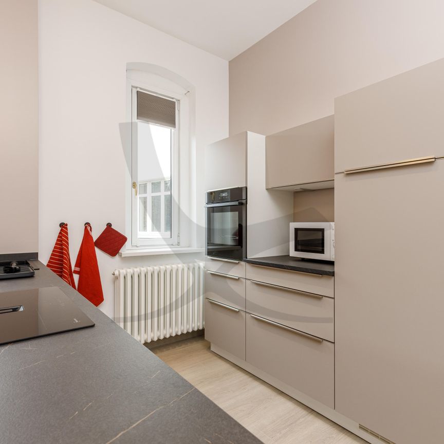 Perfect Single Living - Photo 1