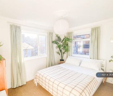 2 bedroom flat to rent - Photo 3