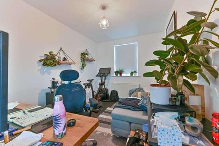 Elmbrook Road, Sutton, SM1 - Photo 3