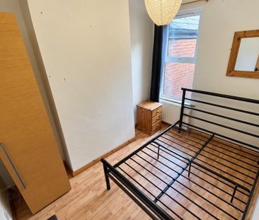 92 Donegal Avenue, Belfast, BT12 6LX - Photo 4