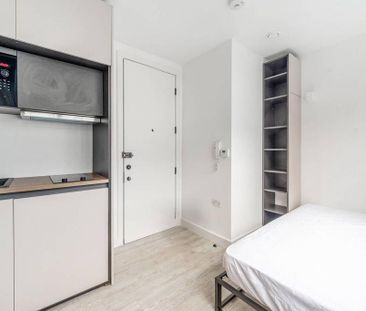 Studio to rent - Photo 1