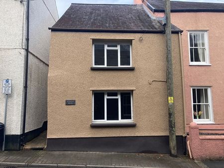 Church Street, Llangadog, Carmarthenshire. - Photo 3