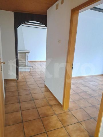 4-room apartment of 100 m2 located on the 2nd floor without elevator - Photo 5