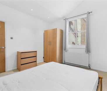 3 bedroom flat to rent - Photo 6