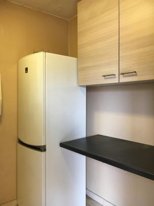 Instapklaar appartement met 2 slaapkamers te Genk Centrum - Photo 1