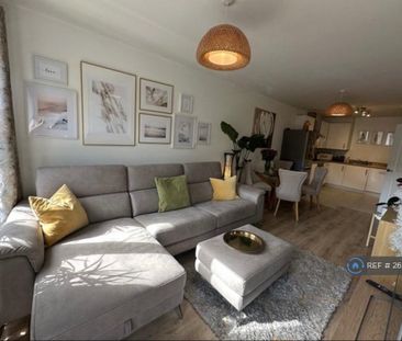 2 bedroom flat to rent - Photo 2