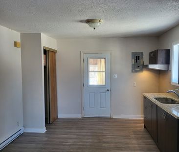 5 1|2 À Louer - Photo 2